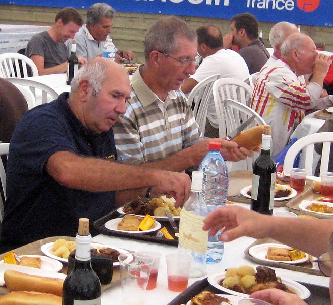 2010-08-20 11 Plouay Repas.JPG